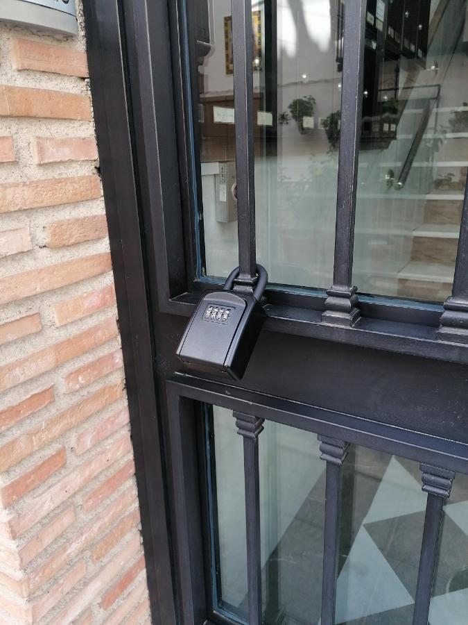 Relax & Home, Apartamento Con Terraza Y Parking La Zubia  Exterior foto